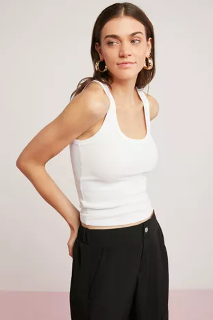 Lıllesol Dames Ribgebreid Basis Wit T-shirt met Brede Bandjes