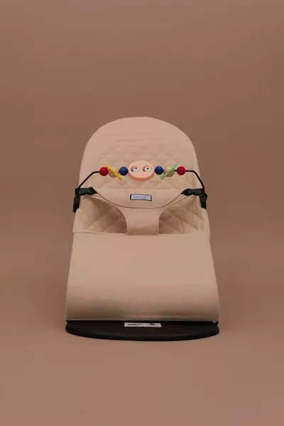 كرسي هزاز محمول بثلاث مستويات للأطفال من القطن الفاخر - بيج