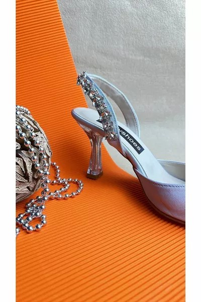 كعب ستان فضي 8.5 سم 