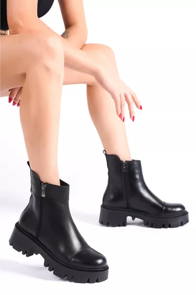 حذاء نسائي أسود جلد طبيعي 