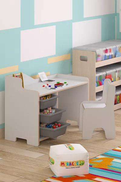 Bureau d'étude pour enfant Cm avec 3 paniers et chaise avec dossier pour enfant