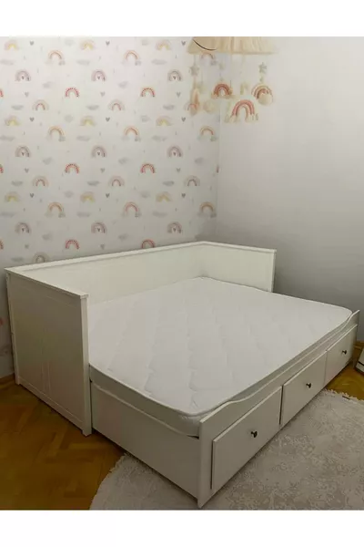 سرير قابل للطي