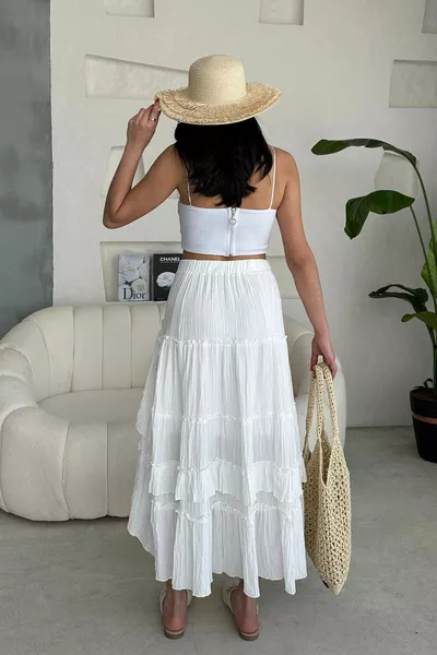 White Asymmetrical Embossed Fabric Elasticated Skirt at the Waist