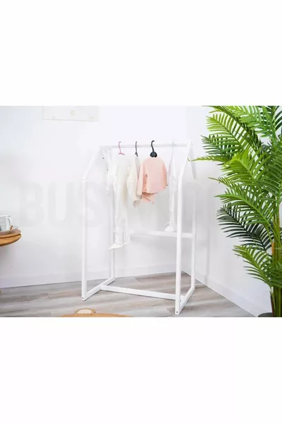 حامل ملابس أطفال خشبي بعجلات من مонтيسوري - حامل ملابس مонтيسوري - أثاث مонтيسوري