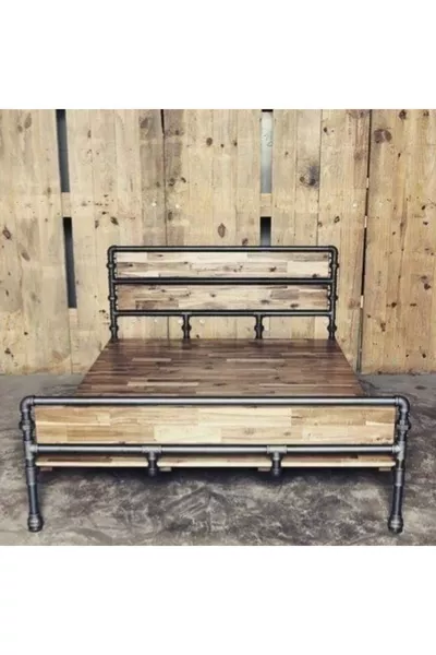 Etagenbett aus dekorativem Rohr