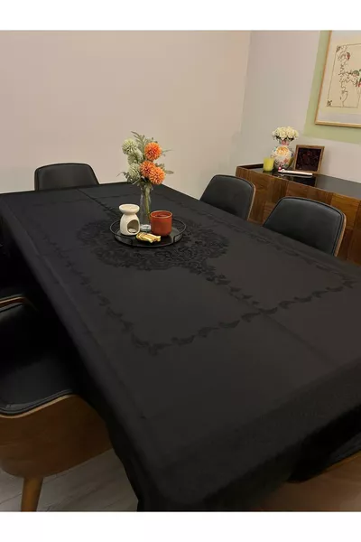 Скатерть на стол Jumbo Dertsiz Pano черного цвета, не пачкается, водонепроницаемая
