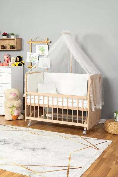 Culla in legno naturale accanto alla mamma per neonati (SENZA VERNICE) Set letto con pizzo crema con ruote