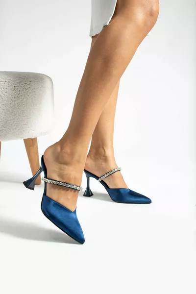 ТОКЧЕТА ОТ САТЕНЕН КАМЪК