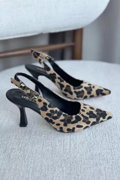 حذاء نسائي بكعب عالِ من أوفيس - بنقشة الفهد