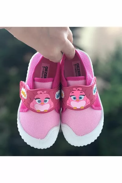 حذاء أطفال للفصل ورياض الأطفال في المنزل والروضة بنعل ناعم مقاوم للانزلاق وحذاء رياضي للأطفال مزود بشريط لاصق