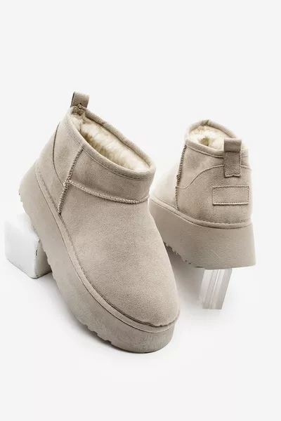 حذاء نسائي نصف بوت بطبقة داخلية من الفرو ونعل سميك، بيج، من الجلد المدبوغ