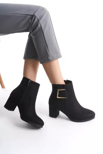 Kadın Atina Siyah Süet Toka Detaylı Topuklu Kısa Bot