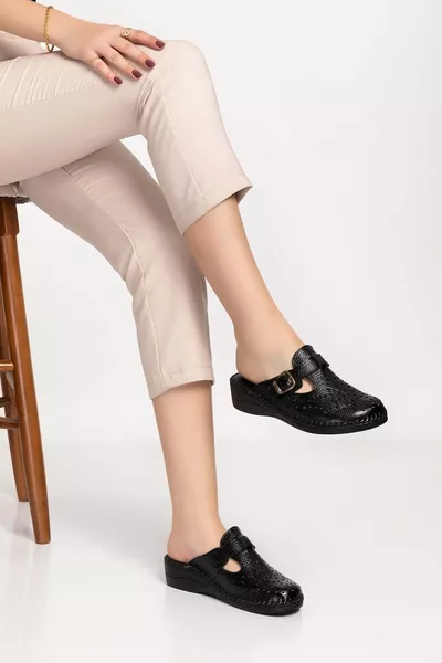 شبشب جلدي تقويمي Yprk.