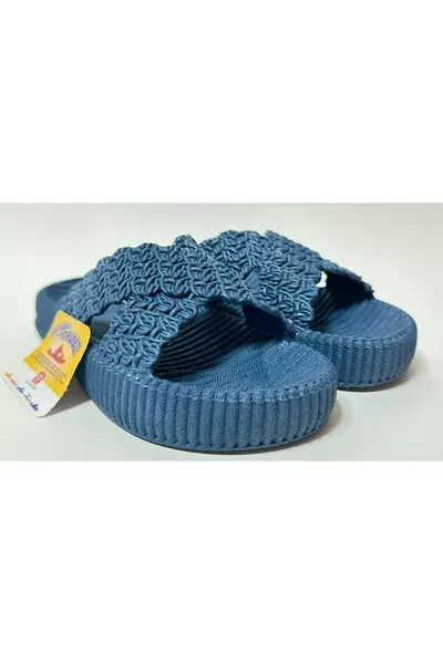 شبشب نسائي بسقف سميك مقاوم للانزلاق بمظهر منسوج للاستخدام على الأرضيات الرطبة في المنزل والشوارع