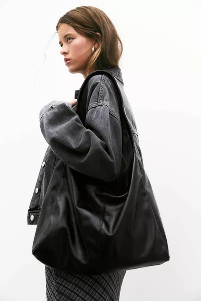 حقيبة نسائية سوداء كبيرة للكتف والتوت - سعة واسعة