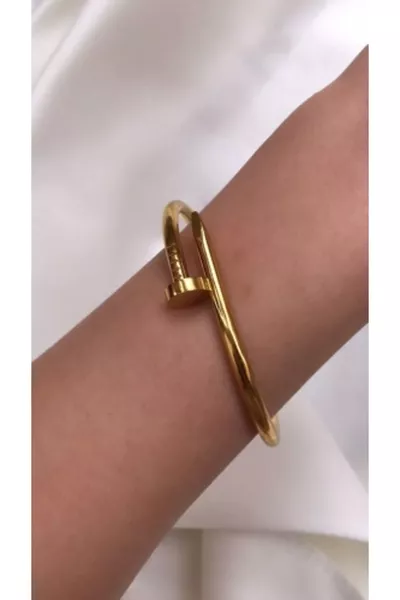 - سوار كارتير ستيل من طراز شيفي