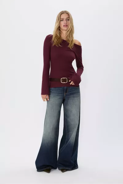 Bell sleeve basic t-shirt