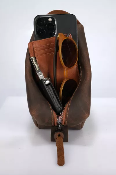 Genuine Leather Men's Handbag Dopp Kit