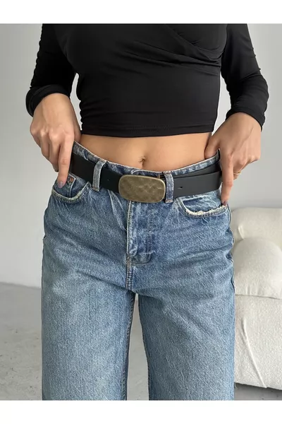 Cintura nera da donna con fibbia stile cowboy dorata invecchiata