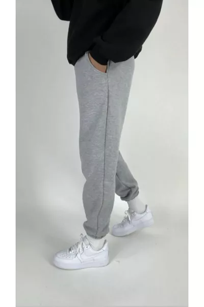 سروال رياضي بقصة مستقيمة ولون موحد