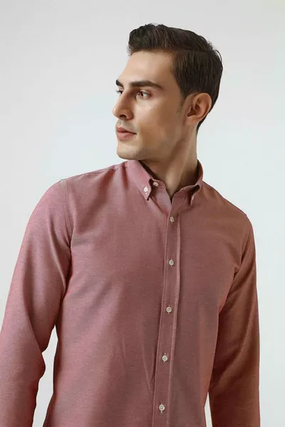 قميص قطن أحمر ضيق من Ds Damat بياقة بأزرار ونقشة أرمر