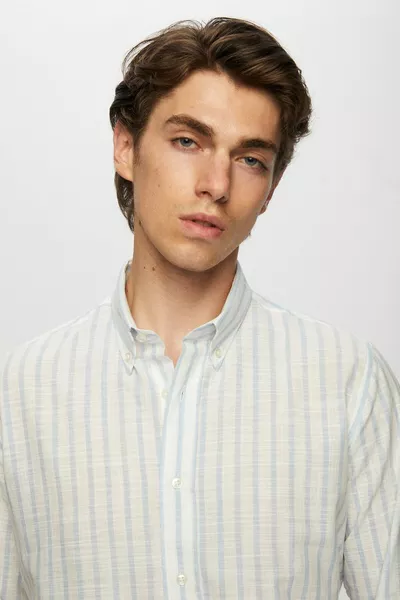 Ds Damat Slim Fit Açık Mavi Çizgili Düğmeli Yaka % Pamuk Flamlı Yazlık Keten Görünümlü Gömlek