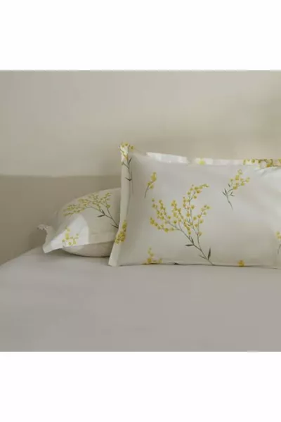 Karsell Loretta Set of 2 Pillowcases Yellow