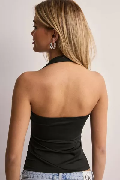  SİYAH KARE YAKA ÖNÜ ÇİFT KAT ESNEK CROP  SİYAH