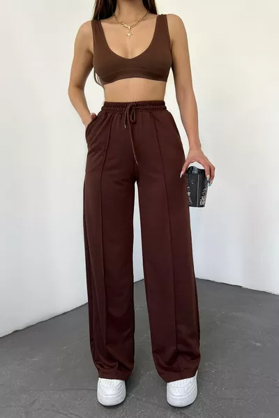 بنطال رياضي نسائي بقصة واسعة باللون البني