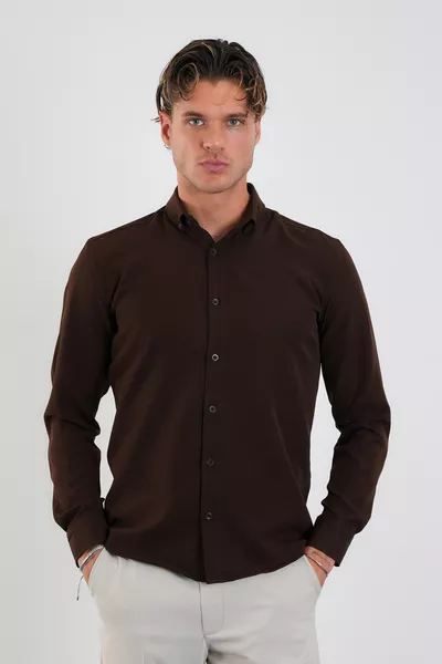 قميص رجالي بني مرن، نحيف، ناعم، سهل الكي، قابل للتنفس