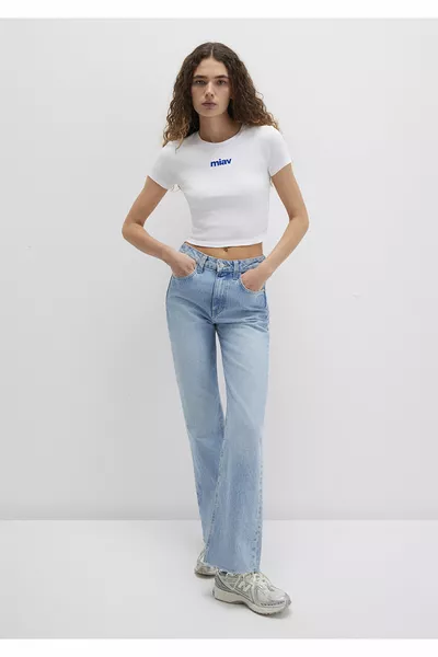 Белая укороченная футболка с принтом Miav Кроп / Короткий крой 