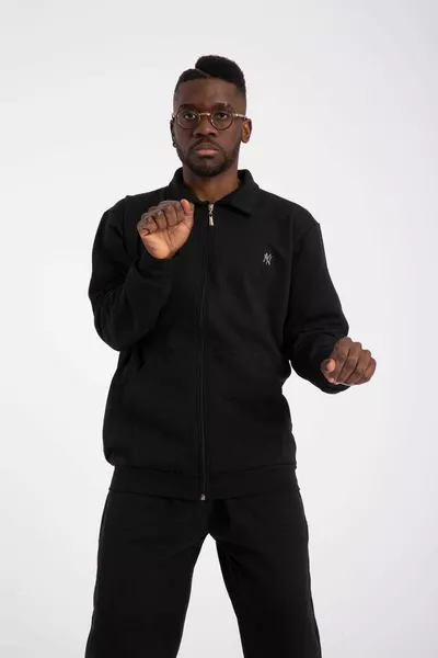 Мужской зимний спортивный костюм на молнии с карманами