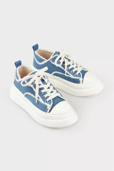 حذاء رياضي نسائي أزرق