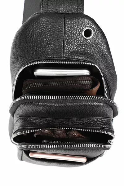 للجنسين الجلود حقيبة كروسبودي حقيبة الصدر حقيبة الكتف بذراع واحدة حقيبة الجسم مع منفذ سماعة الرأس عارضة