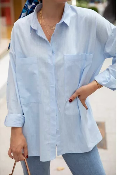 قميص نسائي أزرق كتان مع جيوب