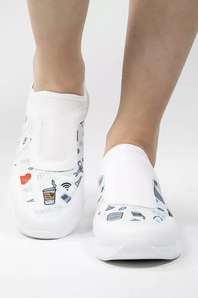 White Nurse Life, sneakers ortopediche elasticizzate a specchio