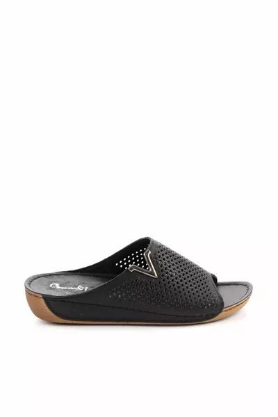 جلد طبيعي أسود شباشب نسائية 