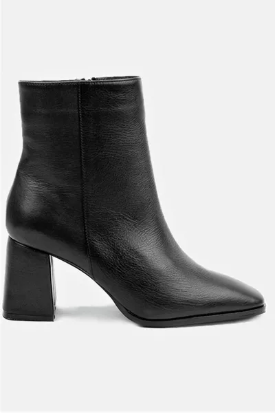 Stivali e stivaletti da donna in vera pelle nera 