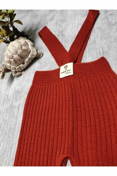 Leggings en tricot côtelé à bretelles