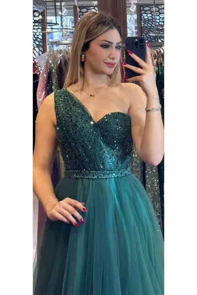 Длинное вечернее платье