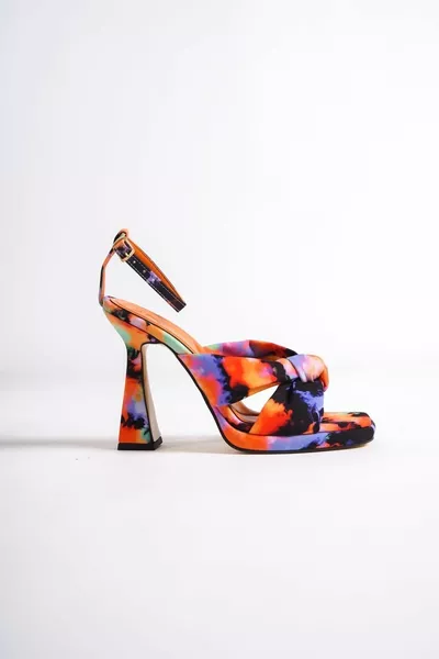 Vincent Orange Batik-Plateau-Heels