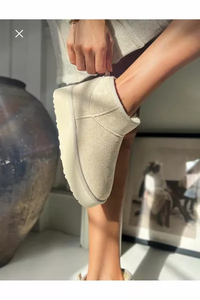 ميني كريم من جلد الغزال الفراء داخل أحذية نسائية سميكة وحيد