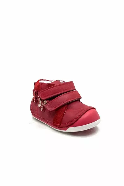 الجلود والعظام وحيد أحمر الفتيات الخطوة الأولى الأحذية