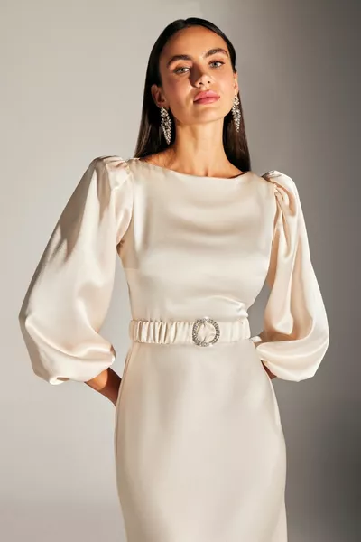 DIANA Stone Robe ceinturée à manches ballon écrue