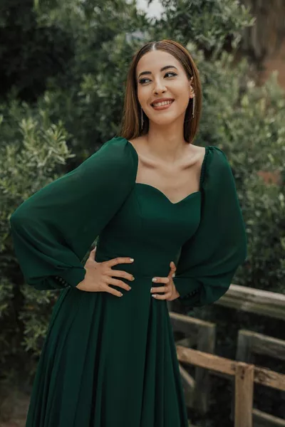 برج الحمل الشيفون القلب الرقبة الزمرد فستان أخضر
