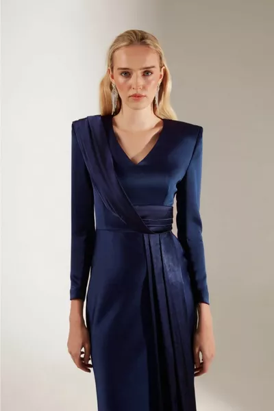 الخامس الرقبة شال ساكس مساء اللباس