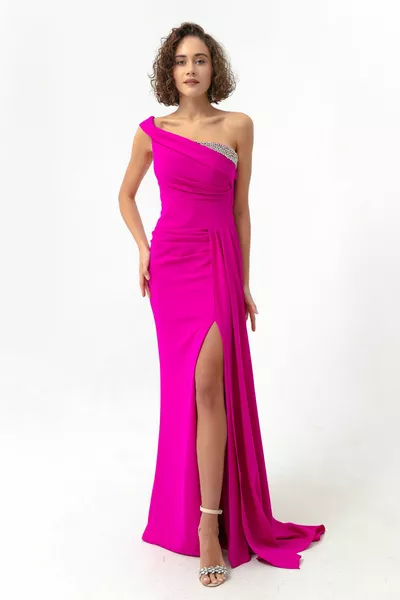 المرأة الفوشيا حجر واحد الكتف مساء اللباس الطويل