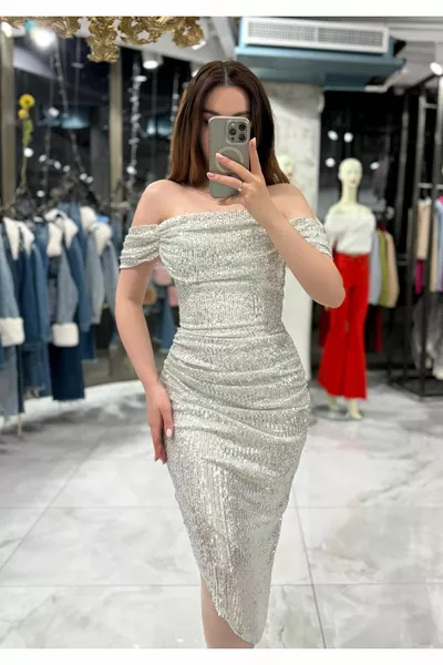 ليانا ديجاجي ياقة فستان متوسط الطول فضي