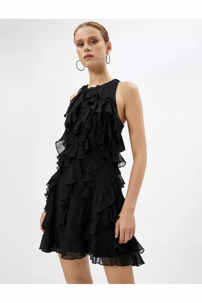 Мини вечернее платье из шифона с оборками и воротником на подкладке