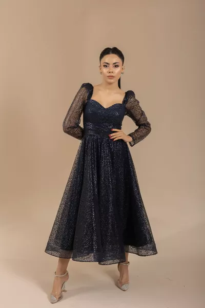 سيسيليا التدرج تول القلب الرقبة الأزرق الداكن فستان الخطوبة